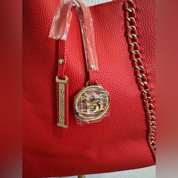 NWT Badgley Mischka Red Tote Bag with Gold Chain Design - Picture 3 of 8